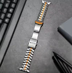 Bracelet en acier inoxydable couleur titanium compatible Apple Watch Utra Mobile City