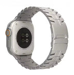 Bracelet en acier inoxydable couleur titanium compatible Apple Watch Utra Mobile City