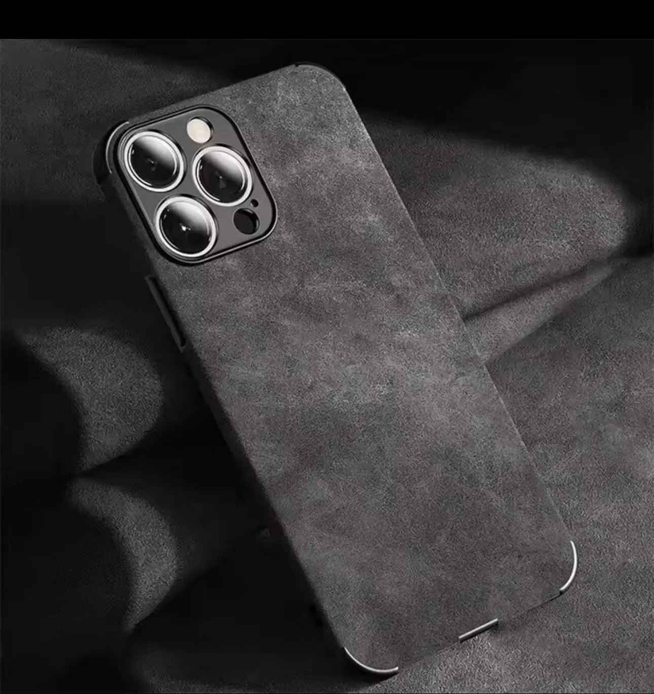 Coque style vintage finition alcantara iPhone Pro Max Mobile City